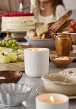 Load image into Gallery viewer, Circa 300g Vanilla Bean & Allspice Soy Wax Candle