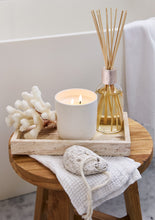 Load image into Gallery viewer, Circa 300g Oceanique Soy Wax Candle