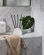Load image into Gallery viewer, Circa Home Liquidless Diffuser Set
